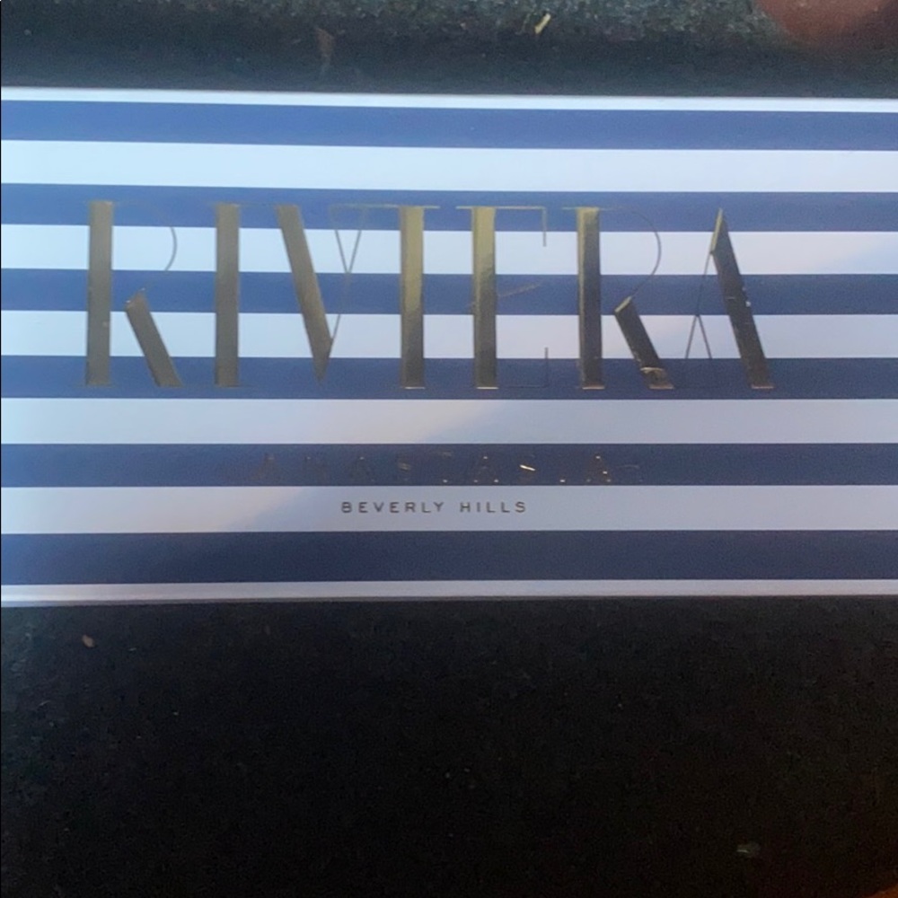 💢SOLD💢 Anastasia Beverly Hills Riviera Palette